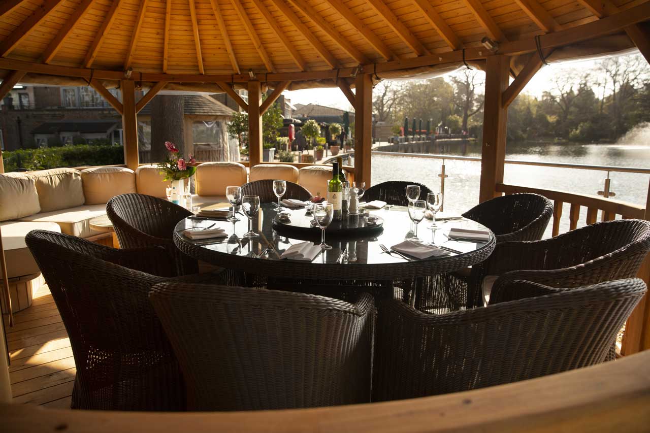 Outdoor dining at St George's Hill Lawn Tennis Club